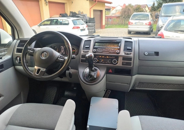 Volkswagen Caravelle cena 118000 przebieg: 104000, rok produkcji 2015 z Krzywiń małe 106